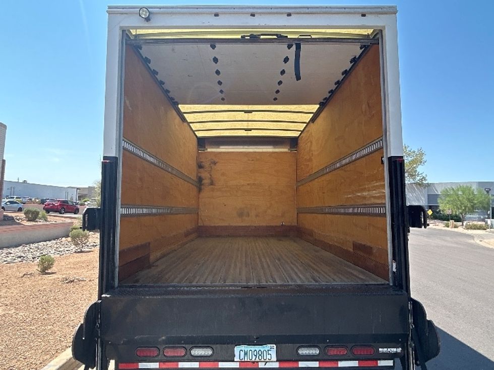 Medium Duty Box Truck-Light and Medium Duty Trucks-Isuzu-2020-NQR-Phoenix-AZ-73,810\n\t\tmiles-$ 48,000 - Image 8