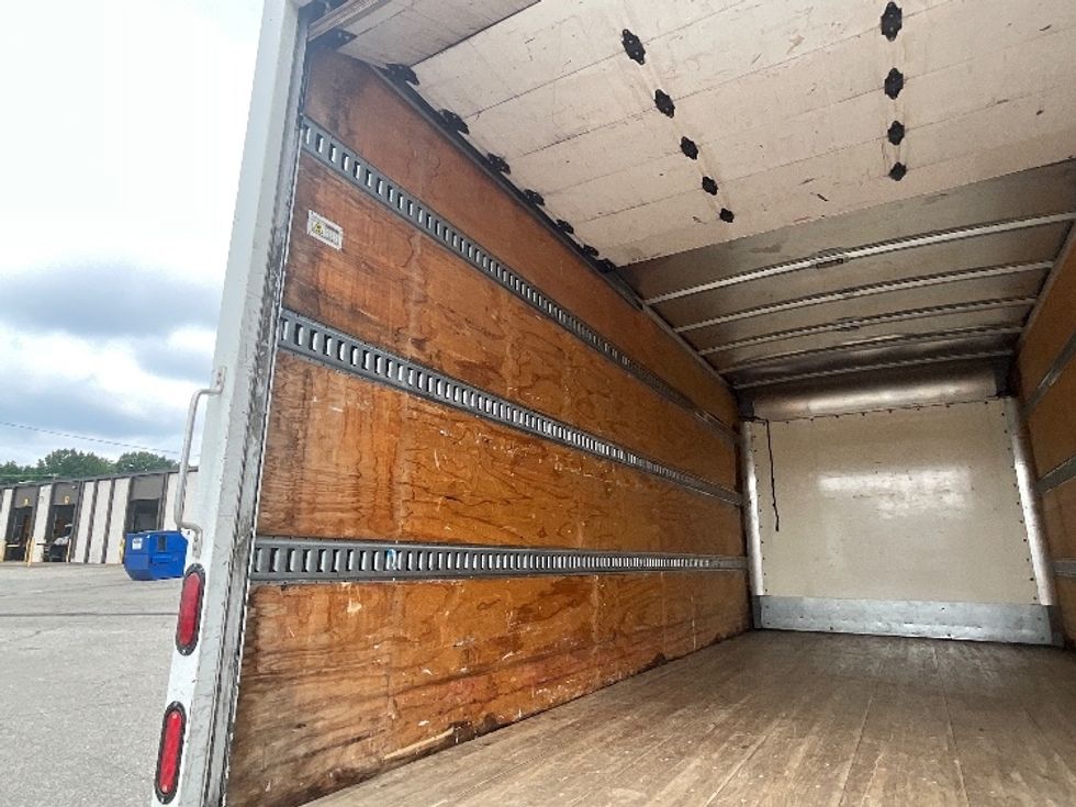 Medium Duty Box Truck-Light and Medium Duty Trucks-Isuzu-2020-NQR-Prince George-VA-109,924\n\t\tmiles-$ 44,000 - Image 11