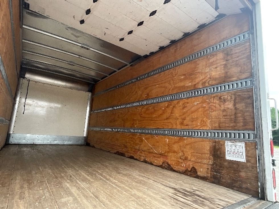 Medium Duty Box Truck-Light and Medium Duty Trucks-Isuzu-2020-NQR-Prince George-VA-109,924\n\t\tmiles-$ 44,000 - Image 12