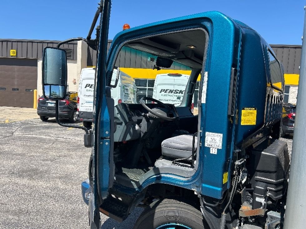 Medium Duty Box Truck-Light and Medium Duty Trucks-Isuzu-2020-NQR-Sturtevant-WI-148,135\n\t\tmiles-$ 39,500 - Image 16