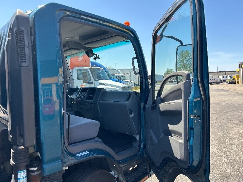 Medium Duty Box Truck-Light and Medium Duty Trucks-Isuzu-2020-NQR-Sturtevant-WI-148,135\n\t\tmiles-$ 39,500 - Image 20