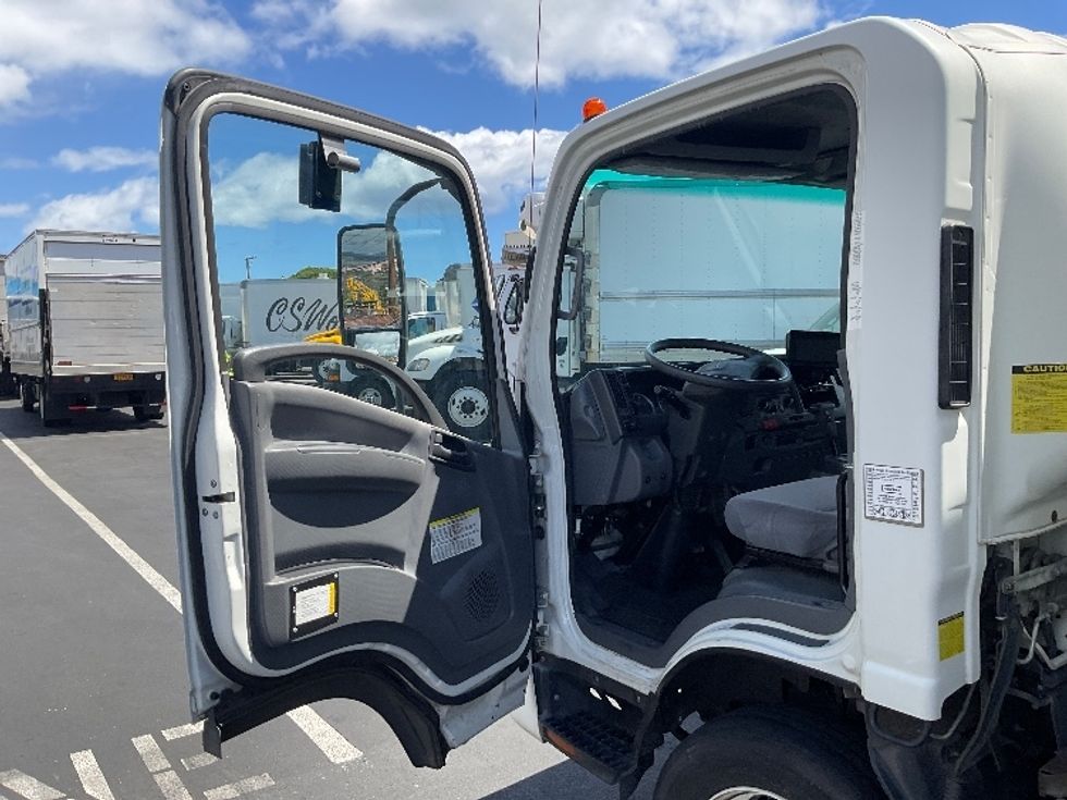 Medium Duty Box Truck-Light and Medium Duty Trucks-Isuzu-2020-NQR-Torrance-CA-75,181\n\t\tmiles-$ 50,250 - Image 16