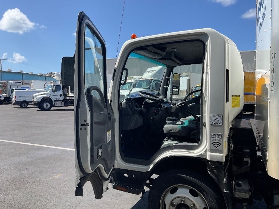 Medium Duty Box Truck-Light and Medium Duty Trucks-Isuzu-2020-NQR-Torrance-CA-93,701\n\t\tmiles-$ 48,250 - Image 16