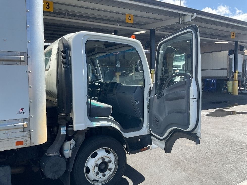 Medium Duty Box Truck-Light and Medium Duty Trucks-Isuzu-2020-NQR-Torrance-CA-93,701\n\t\tmiles-$ 48,250 - Image 20