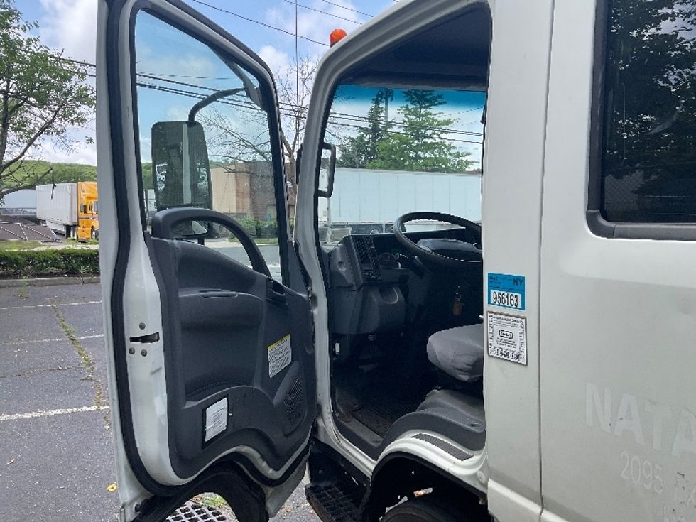 Medium Duty Box Truck-Light and Medium Duty Trucks-Isuzu-2020-NQR-West Babylon-NY-84,832\n\t\tmiles-$ 51,500 - Image 16