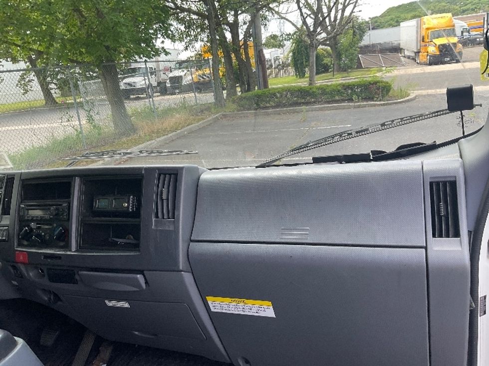 Medium Duty Box Truck-Light and Medium Duty Trucks-Isuzu-2020-NQR-West Babylon-NY-84,832\n\t\tmiles-$ 51,500 - Image 21