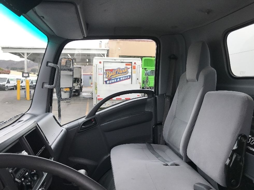 Medium Duty Box Truck-Light and Medium Duty Trucks-Isuzu-2020-NQR-West Sacramento-CA-43,235\n\t\tmiles-$ 52,750 - Image 19