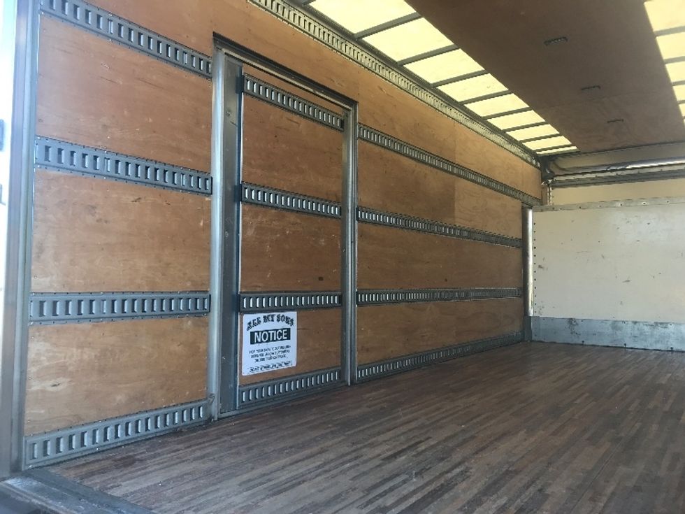 Medium Duty Box Truck-Light and Medium Duty Trucks-Isuzu-2020-NRR-Akron-OH-84,872\n\t\tmiles-$ 48,000 - Image 10
