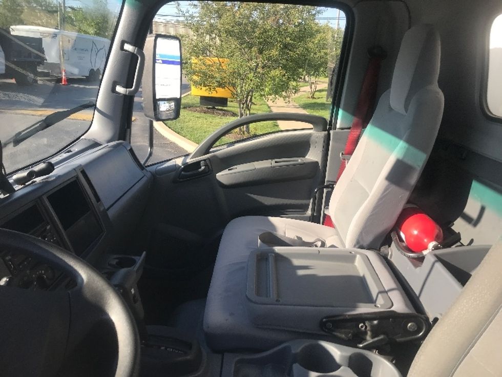 Medium Duty Box Truck-Light and Medium Duty Trucks-Isuzu-2020-NRR-Akron-OH-84,872\n\t\tmiles-$ 48,000 - Image 18