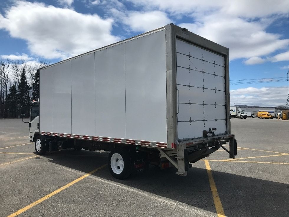 Medium Duty Box Truck-Light and Medium Duty Trucks-Isuzu-2020-NRR-Boucherville-PQ-286,542\n\t\tkm-$ 45,750 - Image 13