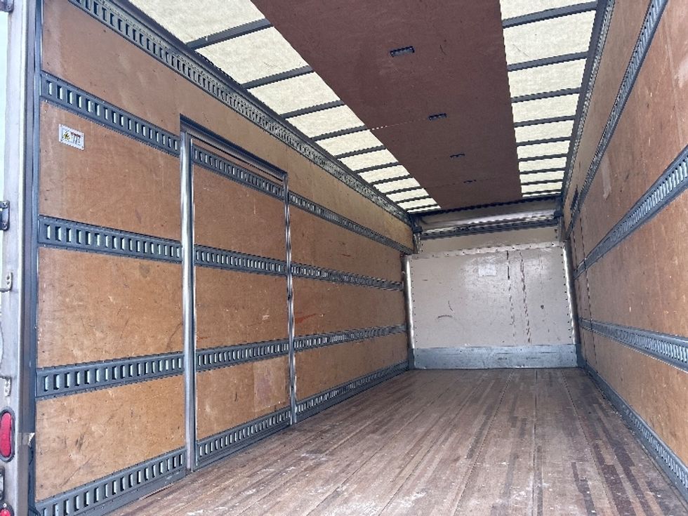 Medium Duty Box Truck-Light and Medium Duty Trucks-Isuzu-2020-NRR-Braintree-MA-83,992\n\t\tmiles-$ 42,500 - Image 11