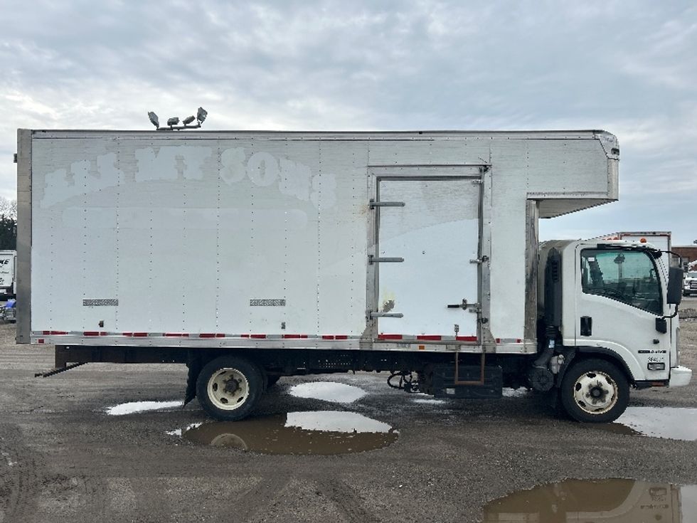Medium Duty Box Truck-Light and Medium Duty Trucks-Isuzu-2020-NRR-Braintree-MA-83,992\n\t\tmiles-$ 42,500 - Image 15