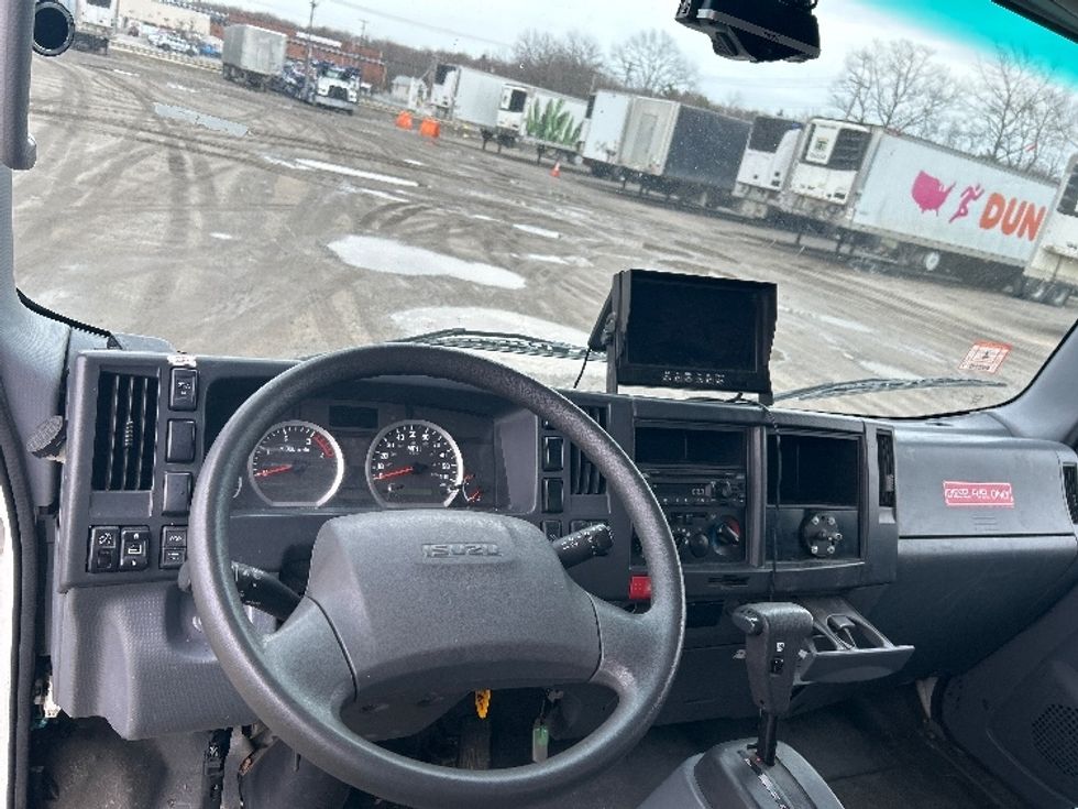 Medium Duty Box Truck-Light and Medium Duty Trucks-Isuzu-2020-NRR-Braintree-MA-83,992\n\t\tmiles-$ 42,500 - Image 18