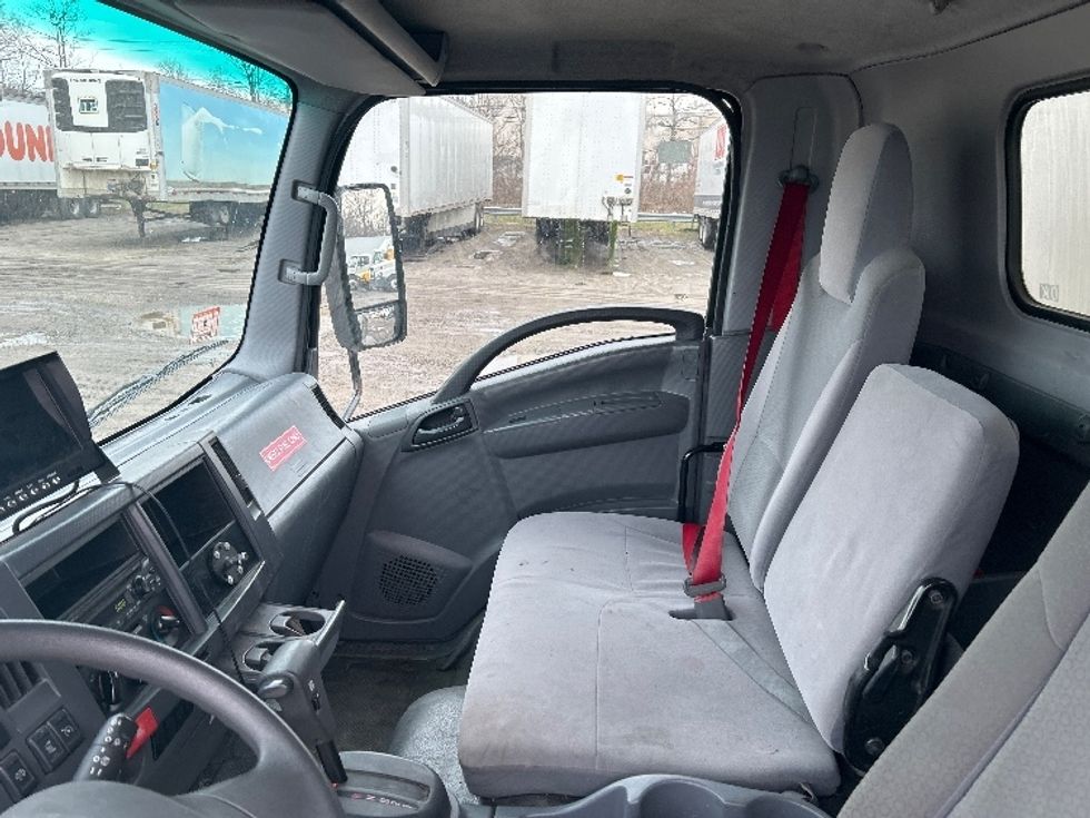 Medium Duty Box Truck-Light and Medium Duty Trucks-Isuzu-2020-NRR-Braintree-MA-83,992\n\t\tmiles-$ 42,500 - Image 19