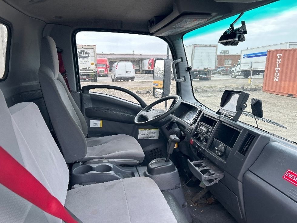Medium Duty Box Truck-Light and Medium Duty Trucks-Isuzu-2020-NRR-Braintree-MA-83,992\n\t\tmiles-$ 42,500 - Image 22