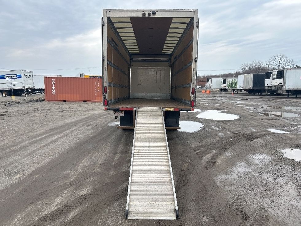 Medium Duty Box Truck-Light and Medium Duty Trucks-Isuzu-2020-NRR-Braintree-MA-83,992\n\t\tmiles-$ 42,500 - Image 9