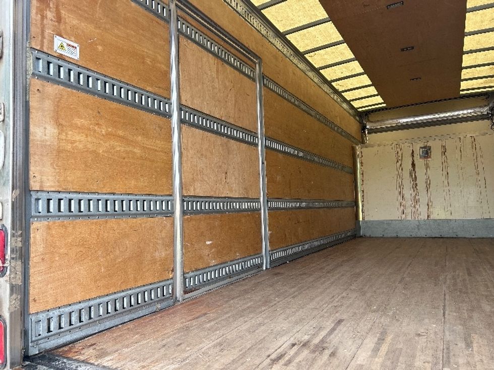 Medium Duty Box Truck-Light and Medium Duty Trucks-Isuzu-2020-NRR-Braintree-MA-92,971\n\t\tmiles-$ 45,000 - Image 10