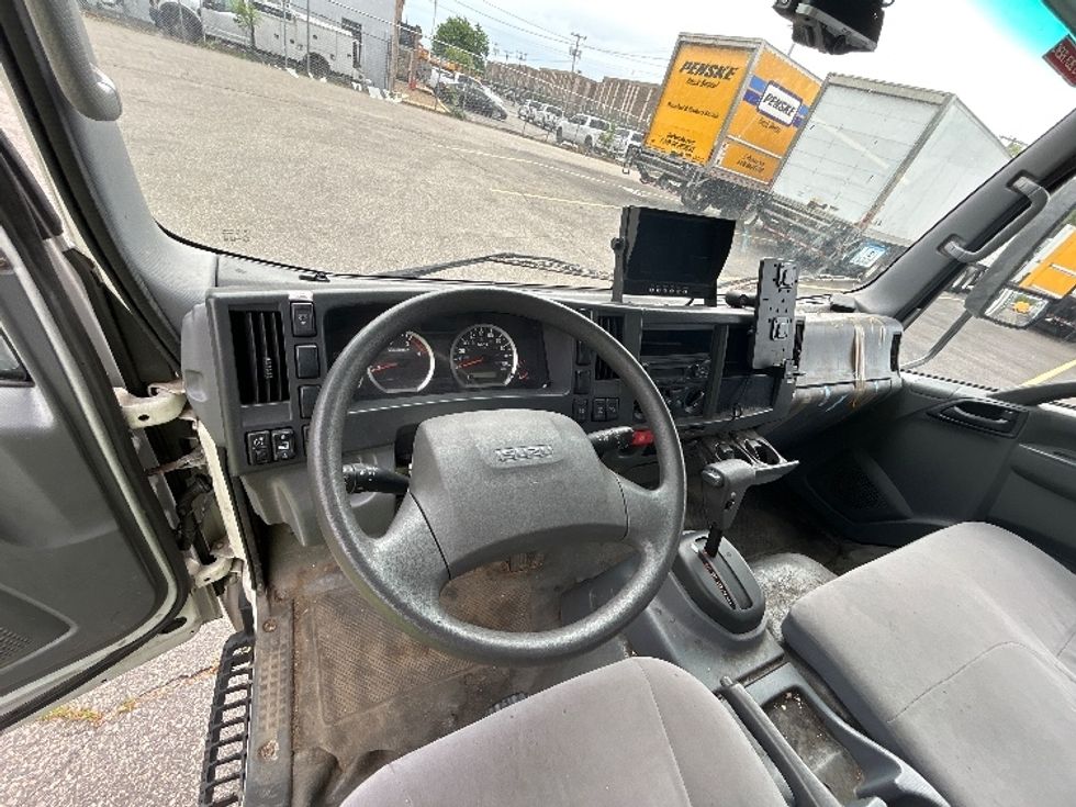 Medium Duty Box Truck-Light and Medium Duty Trucks-Isuzu-2020-NRR-Braintree-MA-92,971\n\t\tmiles-$ 45,000 - Image 15