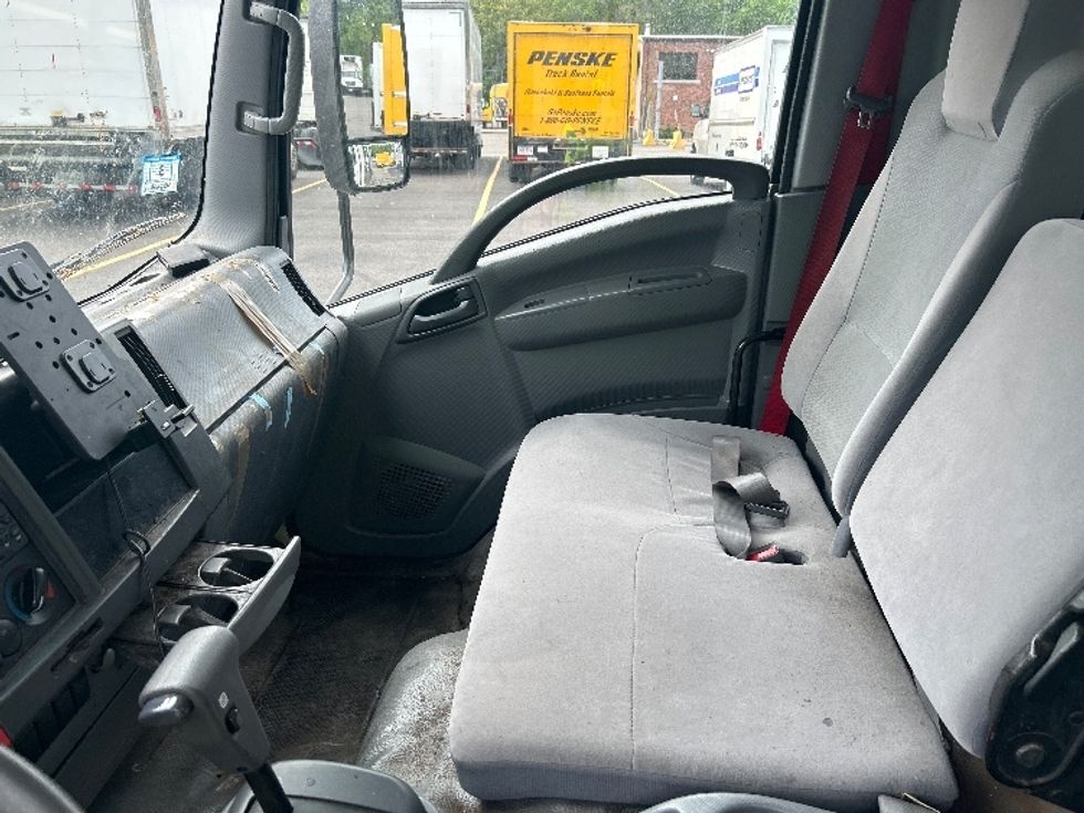 Medium Duty Box Truck-Light and Medium Duty Trucks-Isuzu-2020-NRR-Braintree-MA-92,971\n\t\tmiles-$ 45,000 - Image 16
