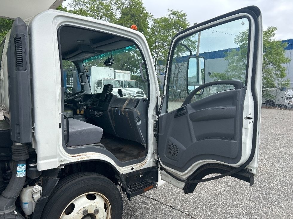 Medium Duty Box Truck-Light and Medium Duty Trucks-Isuzu-2020-NRR-Braintree-MA-92,971\n\t\tmiles-$ 45,000 - Image 17