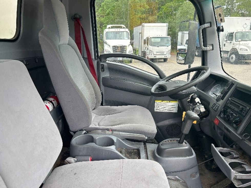 Medium Duty Box Truck-Light and Medium Duty Trucks-Isuzu-2020-NRR-Braintree-MA-92,971\n\t\tmiles-$ 45,000 - Image 19