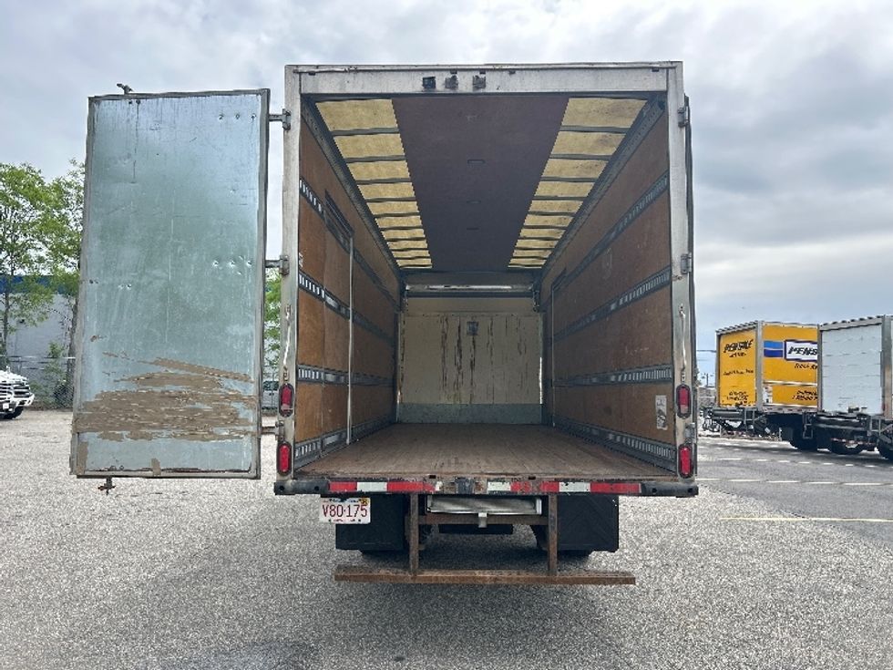 Medium Duty Box Truck-Light and Medium Duty Trucks-Isuzu-2020-NRR-Braintree-MA-92,971\n\t\tmiles-$ 45,000 - Image 8