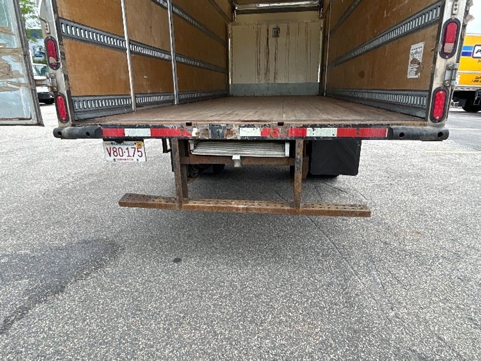 Medium Duty Box Truck-Light and Medium Duty Trucks-Isuzu-2020-NRR-Braintree-MA-92,971\n\t\tmiles-$ 45,000 - Image 9