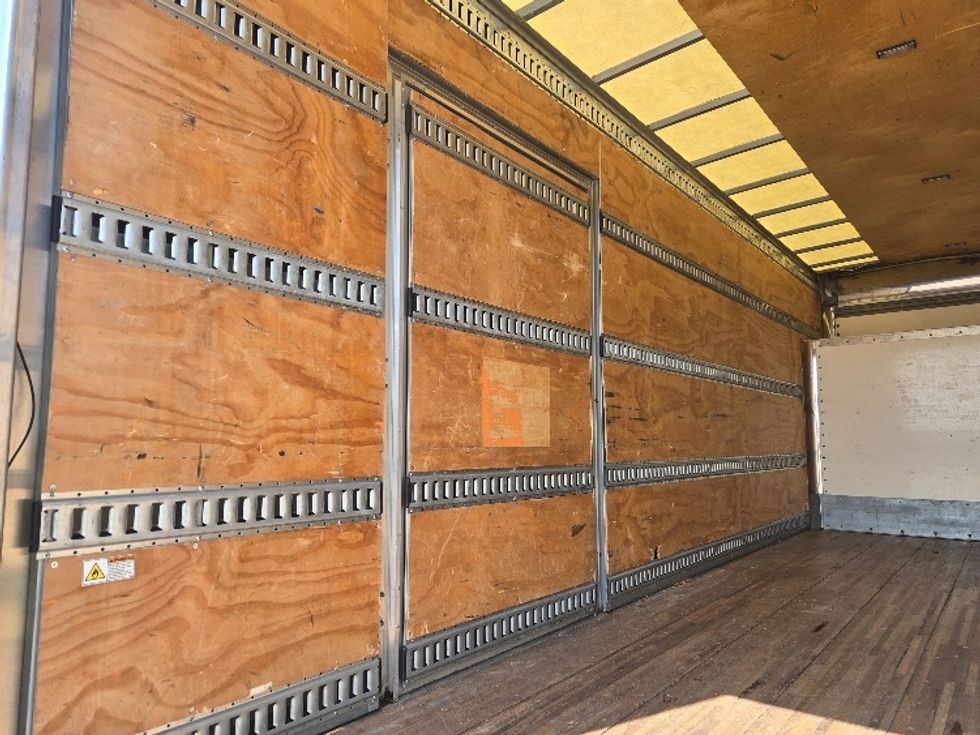 Medium Duty Box Truck-Light and Medium Duty Trucks-Isuzu-2020-NRR-Carrollton-TX-64,381\n\t\tmiles-$ 49,750 - Image 11