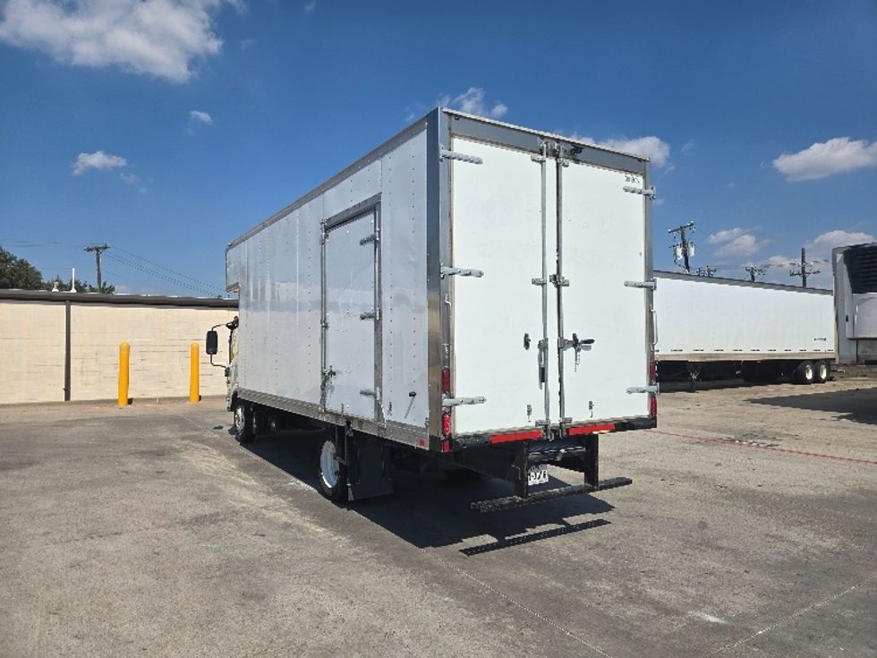 Medium Duty Box Truck-Light and Medium Duty Trucks-Isuzu-2020-NRR-Carrollton-TX-64,381\n\t\tmiles-$ 49,750 - Image 6