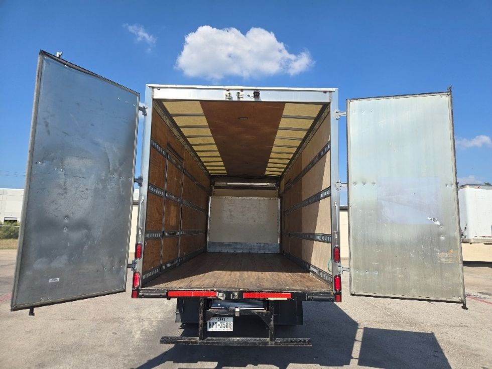 Medium Duty Box Truck-Light and Medium Duty Trucks-Isuzu-2020-NRR-Carrollton-TX-64,381\n\t\tmiles-$ 49,750 - Image 8