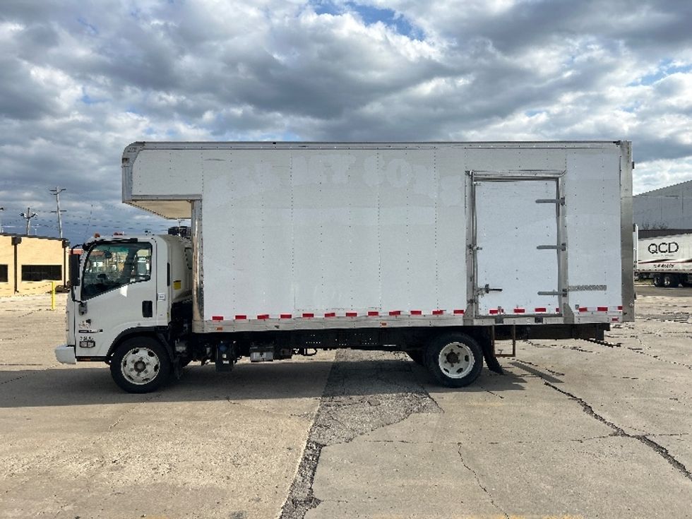 Medium Duty Box Truck-Light and Medium Duty Trucks-Isuzu-2020-NRR-Chicago (Melrose Park)-IL-105,405\n\t\tmiles-$ 44,500 - Image 4