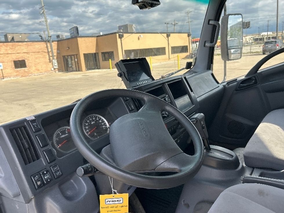 Medium Duty Box Truck-Light and Medium Duty Trucks-Isuzu-2020-NRR-Chicago (Melrose Park)-IL-105,405\n\t\tmiles-$ 44,500 - Image 17