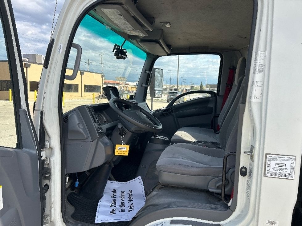 Medium Duty Box Truck-Light and Medium Duty Trucks-Isuzu-2020-NRR-Chicago (Melrose Park)-IL-105,405\n\t\tmiles-$ 44,500 - Image 16
