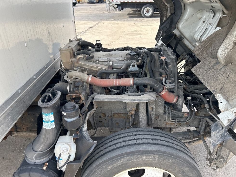 Medium Duty Box Truck-Light and Medium Duty Trucks-Isuzu-2020-NRR-Chicago (Melrose Park)-IL-105,405\n\t\tmiles-$ 44,500 - Image 23