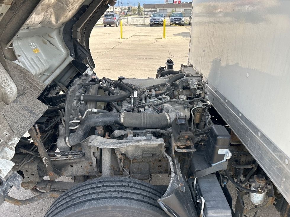 Medium Duty Box Truck-Light and Medium Duty Trucks-Isuzu-2020-NRR-Chicago (Melrose Park)-IL-105,405\n\t\tmiles-$ 44,500 - Image 24