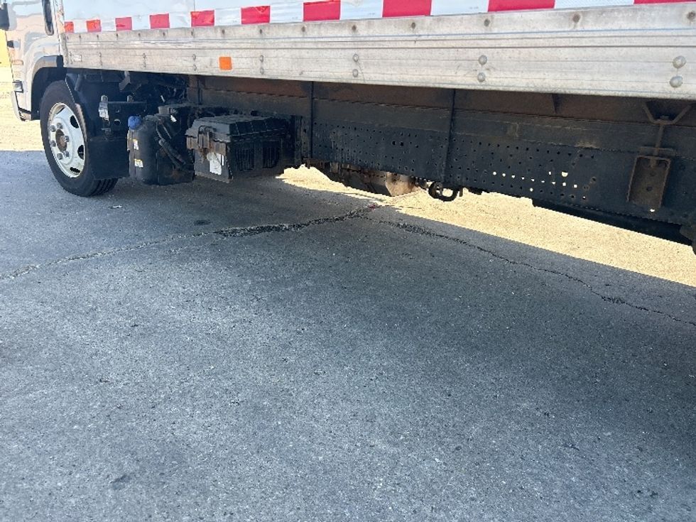 Medium Duty Box Truck-Light and Medium Duty Trucks-Isuzu-2020-NRR-Chicago (Melrose Park)-IL-105,897\n\t\tmiles-$ 44,500 - Image 5