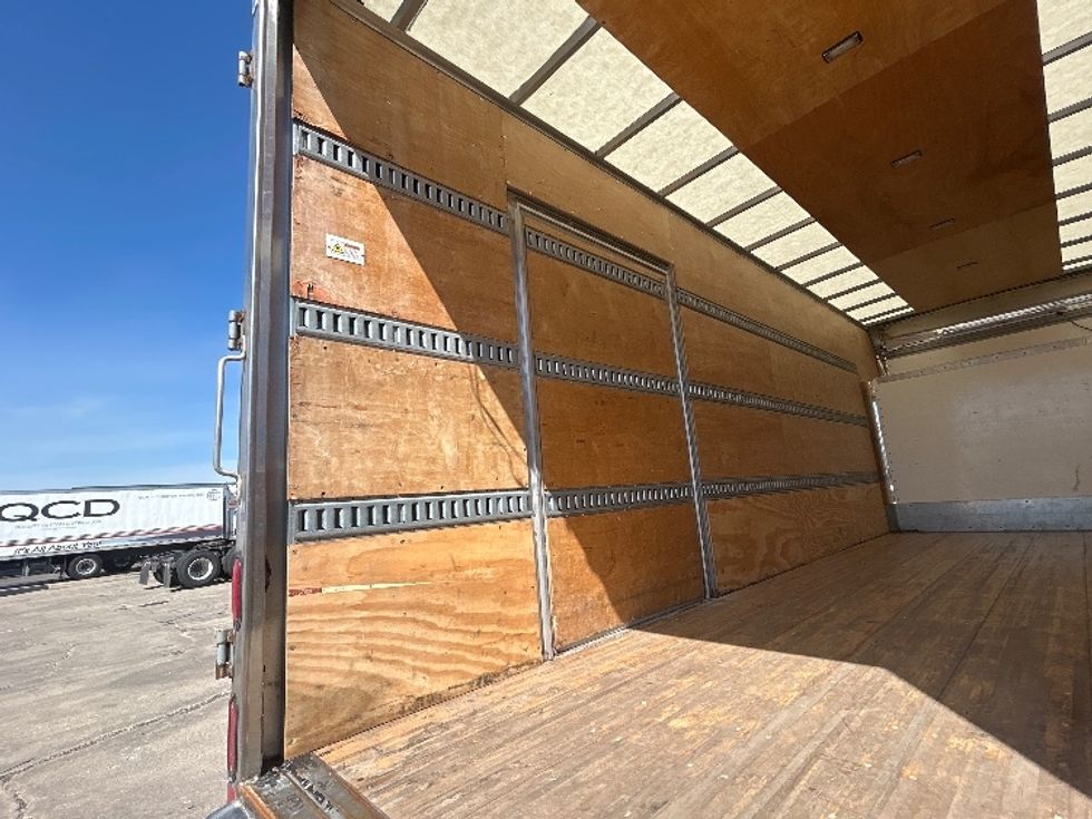 Medium Duty Box Truck-Light and Medium Duty Trucks-Isuzu-2020-NRR-Chicago (Melrose Park)-IL-105,897\n\t\tmiles-$ 44,500 - Image 11