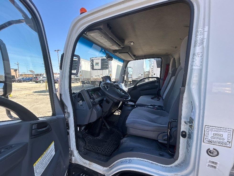 Medium Duty Box Truck-Light and Medium Duty Trucks-Isuzu-2020-NRR-Chicago (Melrose Park)-IL-105,897\n\t\tmiles-$ 44,500 - Image 16