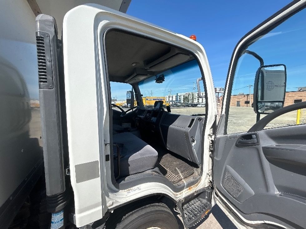 Medium Duty Box Truck-Light and Medium Duty Trucks-Isuzu-2020-NRR-Chicago (Melrose Park)-IL-105,897\n\t\tmiles-$ 44,500 - Image 20