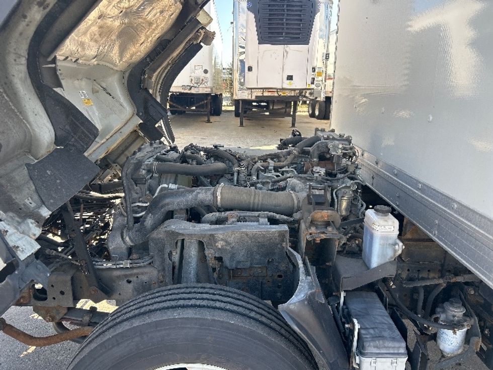 Medium Duty Box Truck-Light and Medium Duty Trucks-Isuzu-2020-NRR-Chicago (Melrose Park)-IL-105,897\n\t\tmiles-$ 44,500 - Image 24