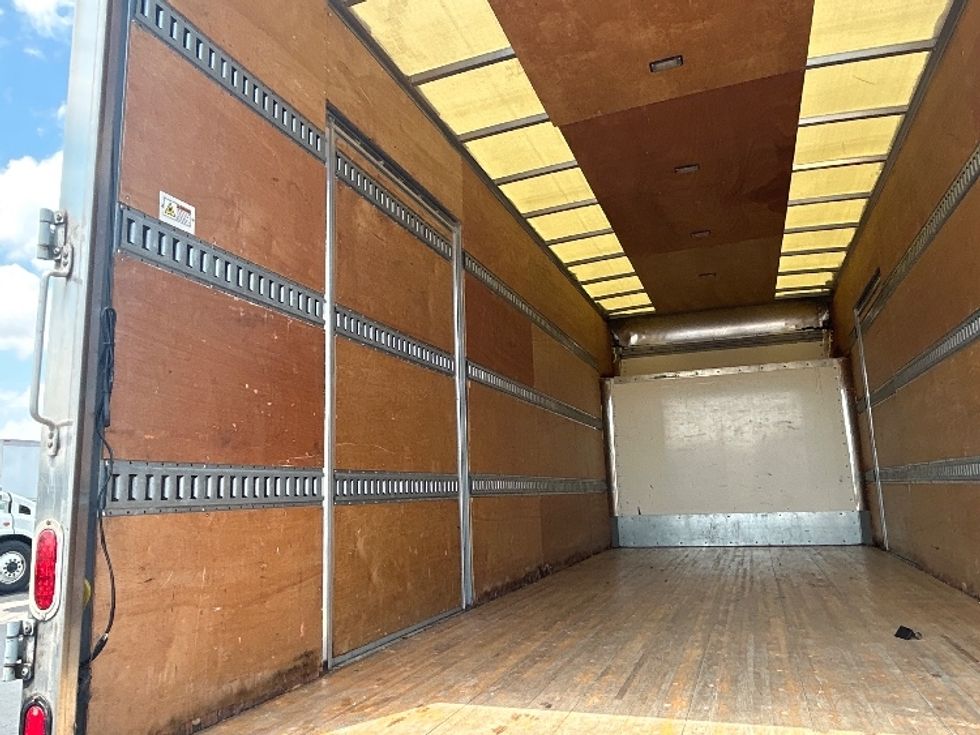 Medium Duty Box Truck-Light and Medium Duty Trucks-Isuzu-2020-NRR-Columbus-OH-92,728\n\t\tmiles-$ 45,000 - Image 10