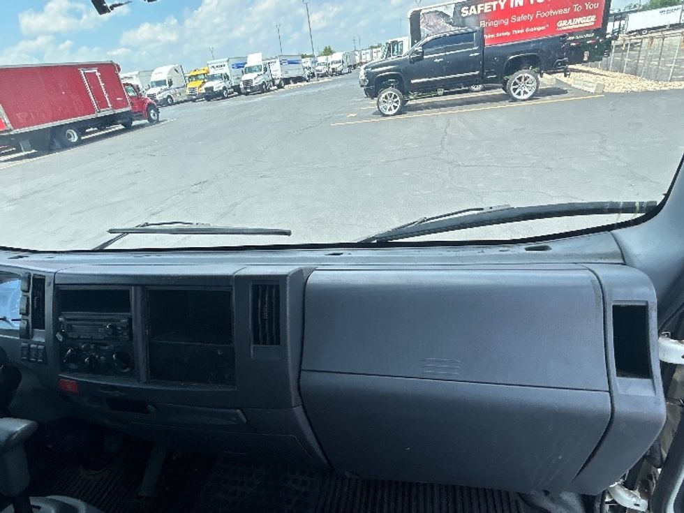 Medium Duty Box Truck-Light and Medium Duty Trucks-Isuzu-2020-NRR-Columbus-OH-92,728\n\t\tmiles-$ 45,000 - Image 17