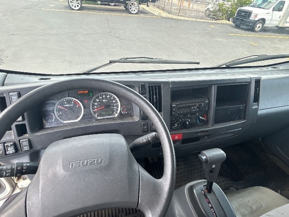 Medium Duty Box Truck-Light and Medium Duty Trucks-Isuzu-2020-NRR-Columbus-OH-92,728\n\t\tmiles-$ 45,000 - Image 18
