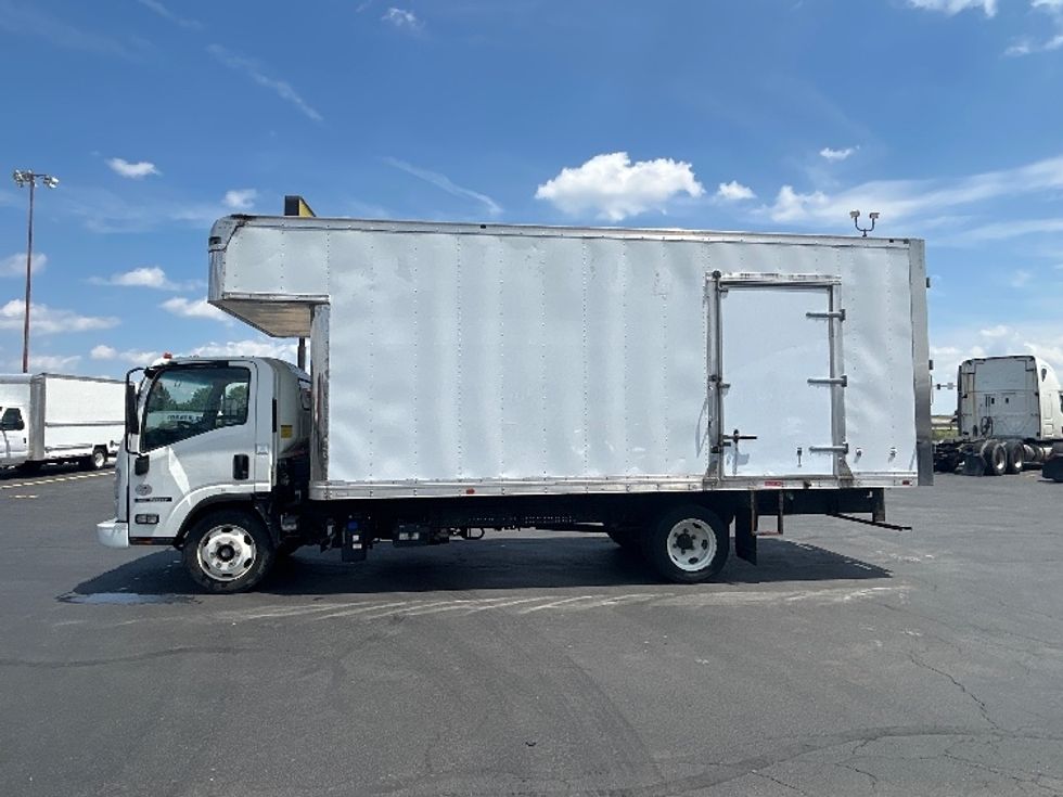 Medium Duty Box Truck-Light and Medium Duty Trucks-Isuzu-2020-NRR-Columbus-OH-92,728\n\t\tmiles-$ 45,000 - Image 4