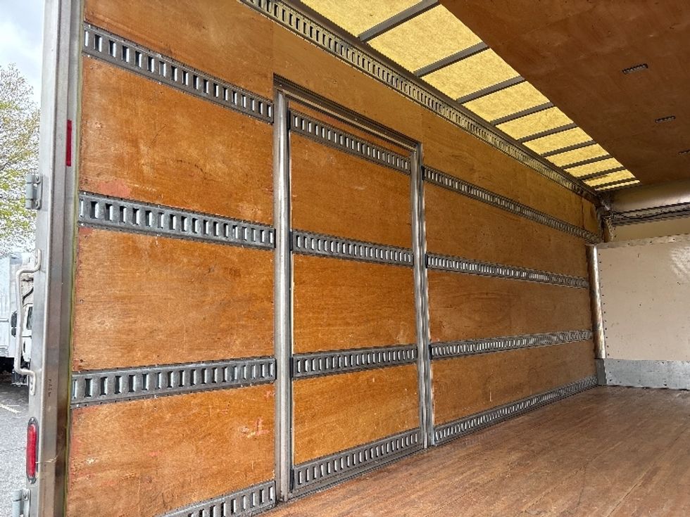 Medium Duty Box Truck-Light and Medium Duty Trucks-Isuzu-2020-NRR-Concord-NC-71,212\n\t\tmiles-$ 50,750 - Image 11