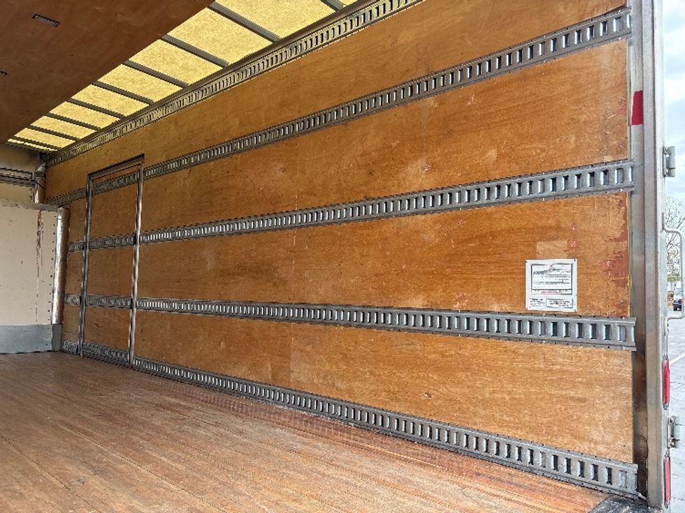 Medium Duty Box Truck-Light and Medium Duty Trucks-Isuzu-2020-NRR-Concord-NC-71,212\n\t\tmiles-$ 50,750 - Image 12