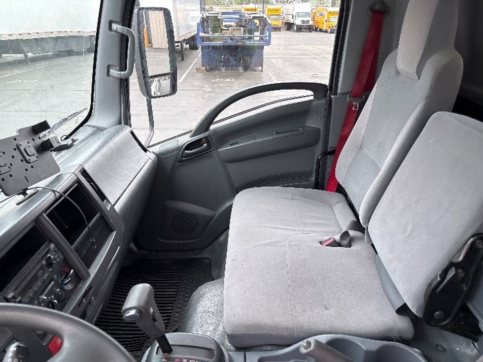 Medium Duty Box Truck-Light and Medium Duty Trucks-Isuzu-2020-NRR-Concord-NC-71,212\n\t\tmiles-$ 50,750 - Image 19