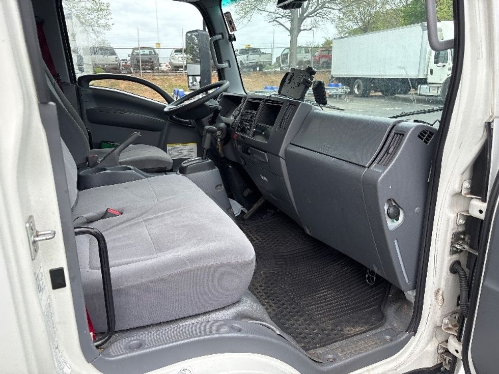 Medium Duty Box Truck-Light and Medium Duty Trucks-Isuzu-2020-NRR-Concord-NC-71,212\n\t\tmiles-$ 50,750 - Image 20