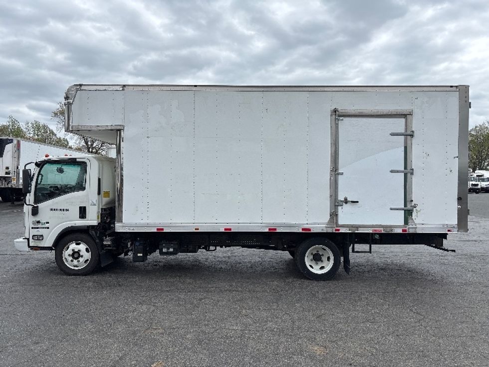 Medium Duty Box Truck-Light and Medium Duty Trucks-Isuzu-2020-NRR-Concord-NC-71,212\n\t\tmiles-$ 50,750 - Image 4