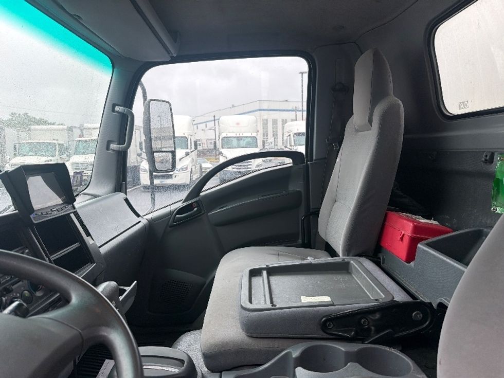 Medium Duty Box Truck-Light and Medium Duty Trucks-Isuzu-2020-NRR-Cranbury-NJ-118,694\n\t\tmiles-$ 45,000 - Image 19